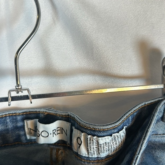 INIGO REIN JEANS SIZE(9) - Picture 4 of 5